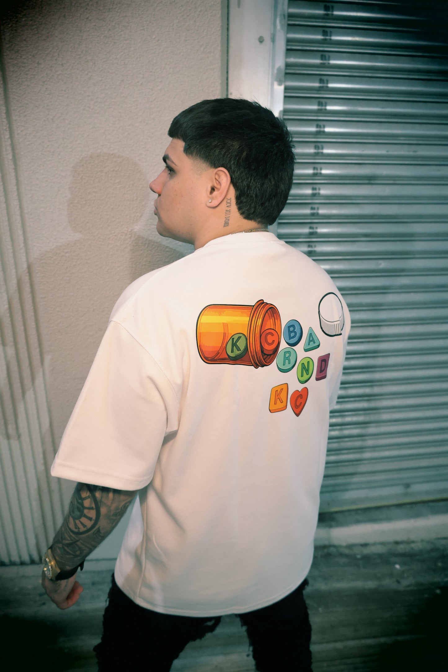 Pill tees white